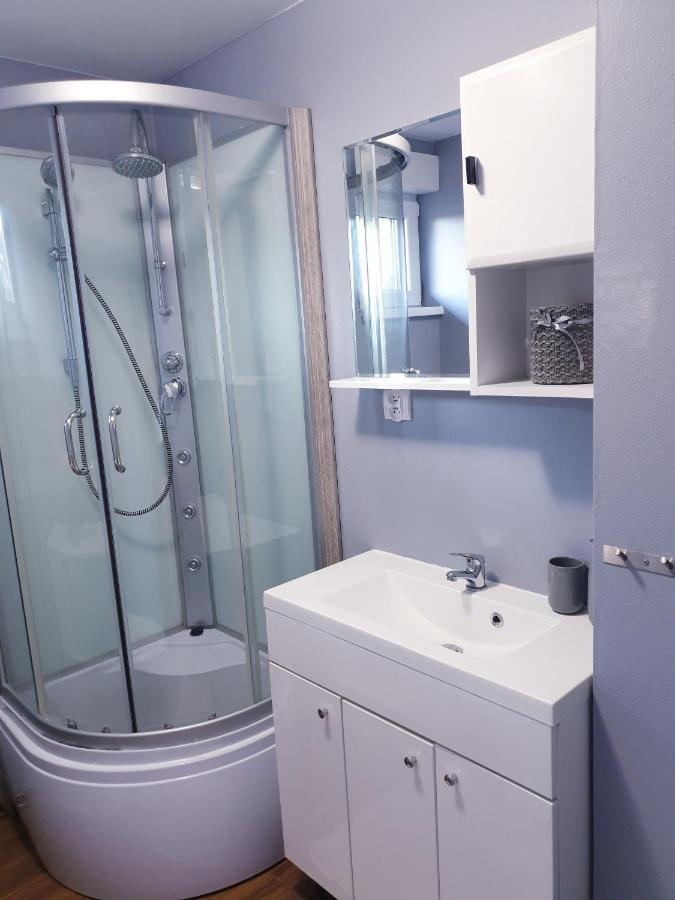 Caloroczny Domek W Nadolu Z Jacuzzi Na Tarasie Nadole  Exterior foto